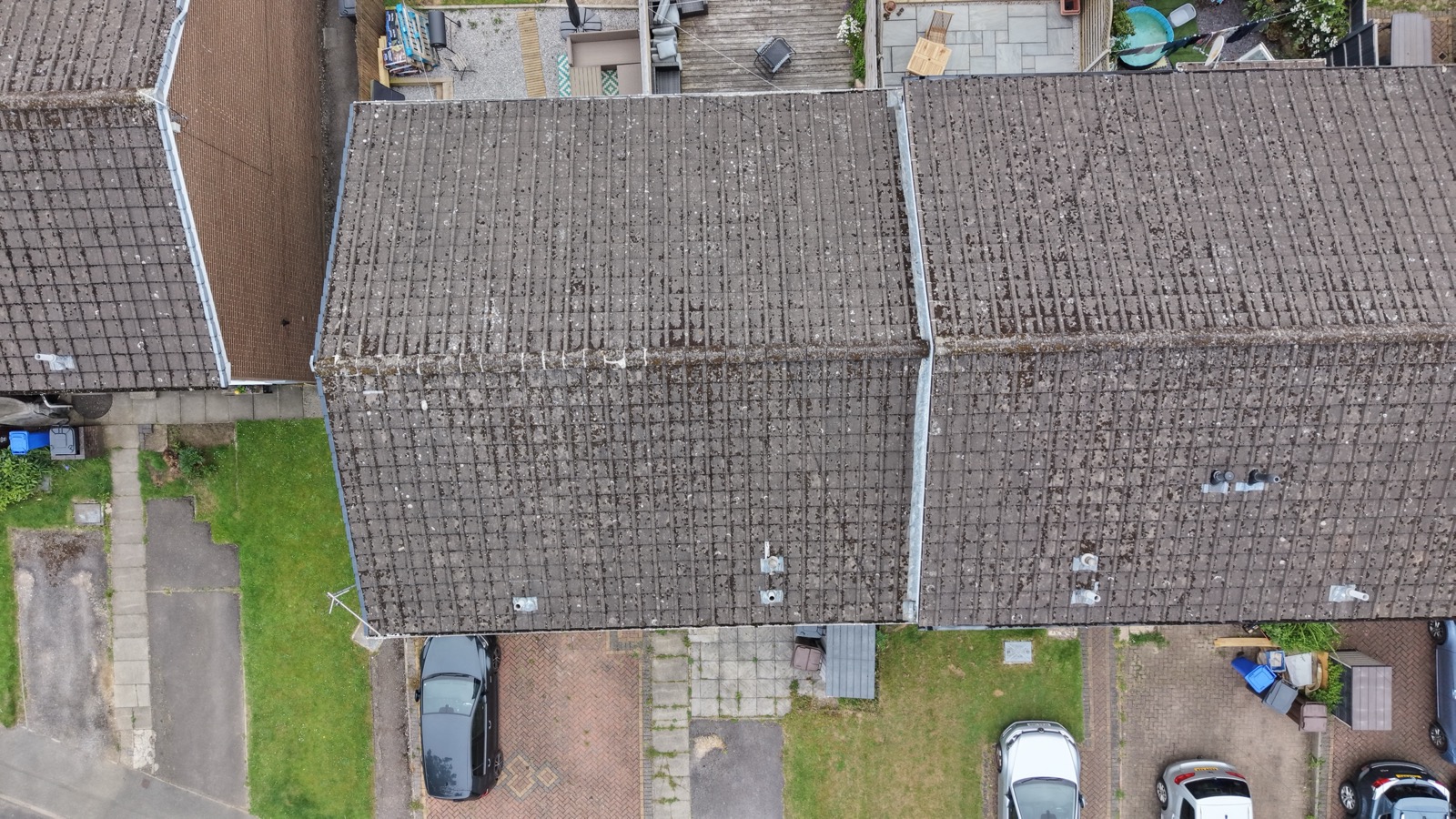 Overhead roof photo showing full property